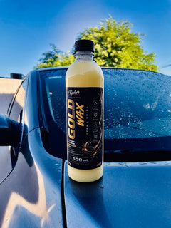 CLIPHER GOLD WAX cera líquida automotriz 500 ml en fotografía real sobre vehículo