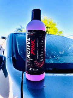 CLIPHER ACTIVE PINK desengrasante concentrado 475 ml en fotografía real sobre vehículo